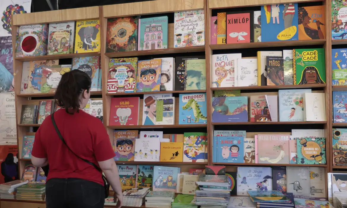 Início do Plano Nacional do Livro e da Leitura 2026-2036