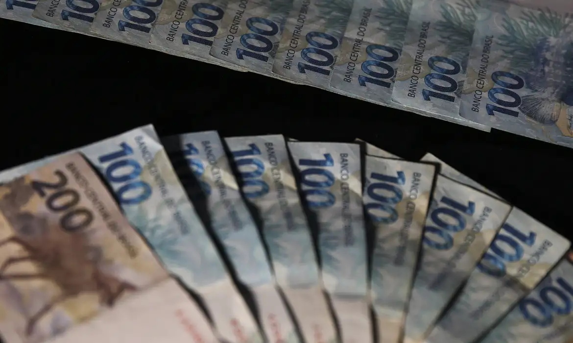 Dívida Pública Federal recua 2,34% em março