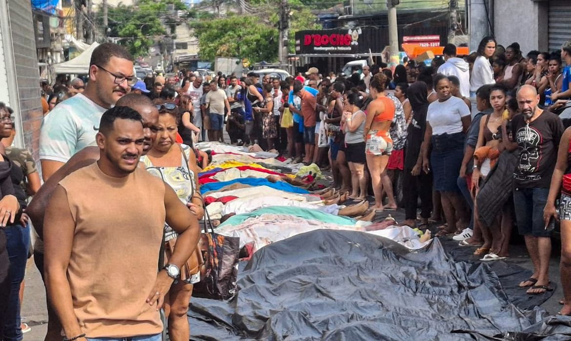 MPRJ escuta familiares de mortos na Operação Contenção