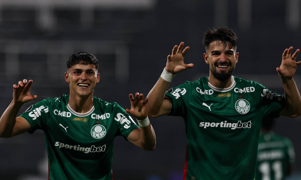 Palmeiras triunfa sobre Sporting Cristal e lidera grupo na Libertadores