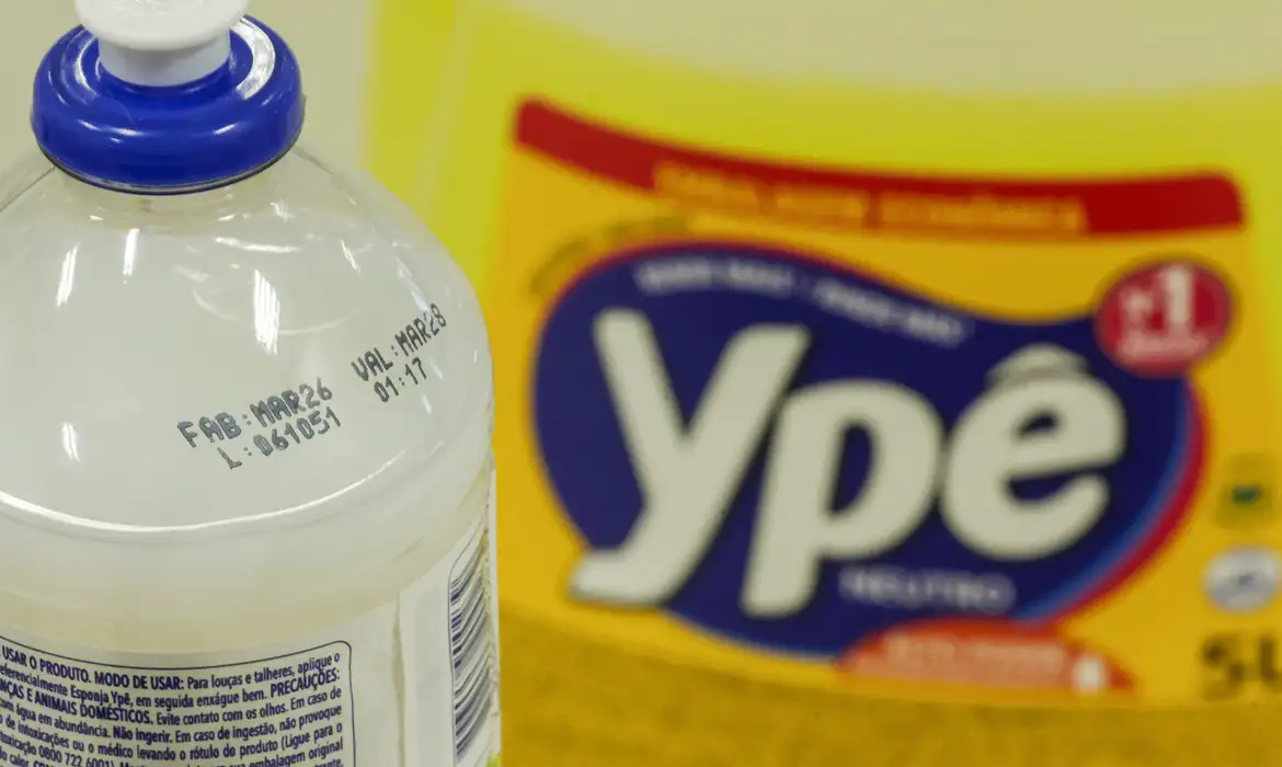 Anvisa mantém proibição de produtos da Ypê devido a contaminação