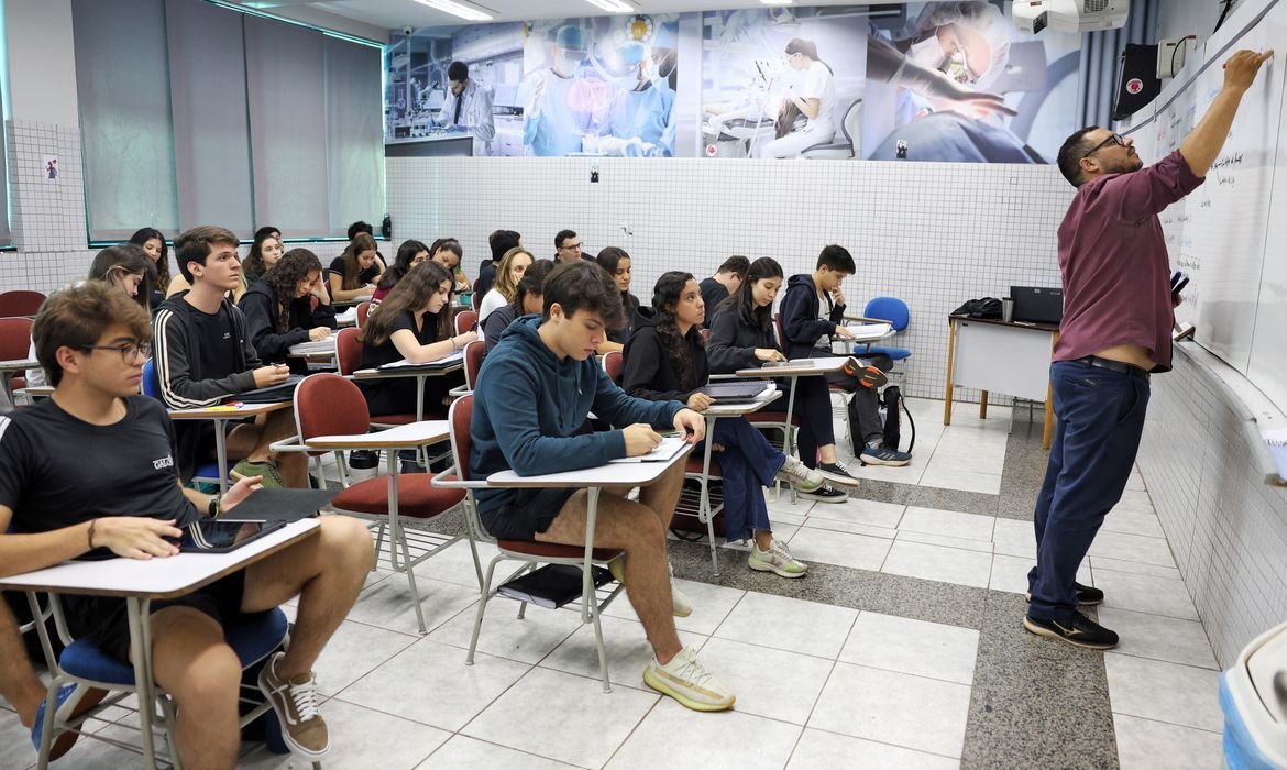 Renegociação de dívidas do Fies começa nesta quarta-feira