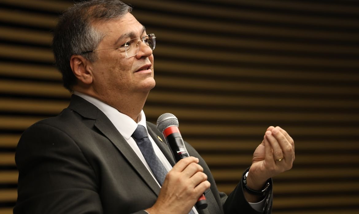 Governo vai reestruturar fiscalização da CVM