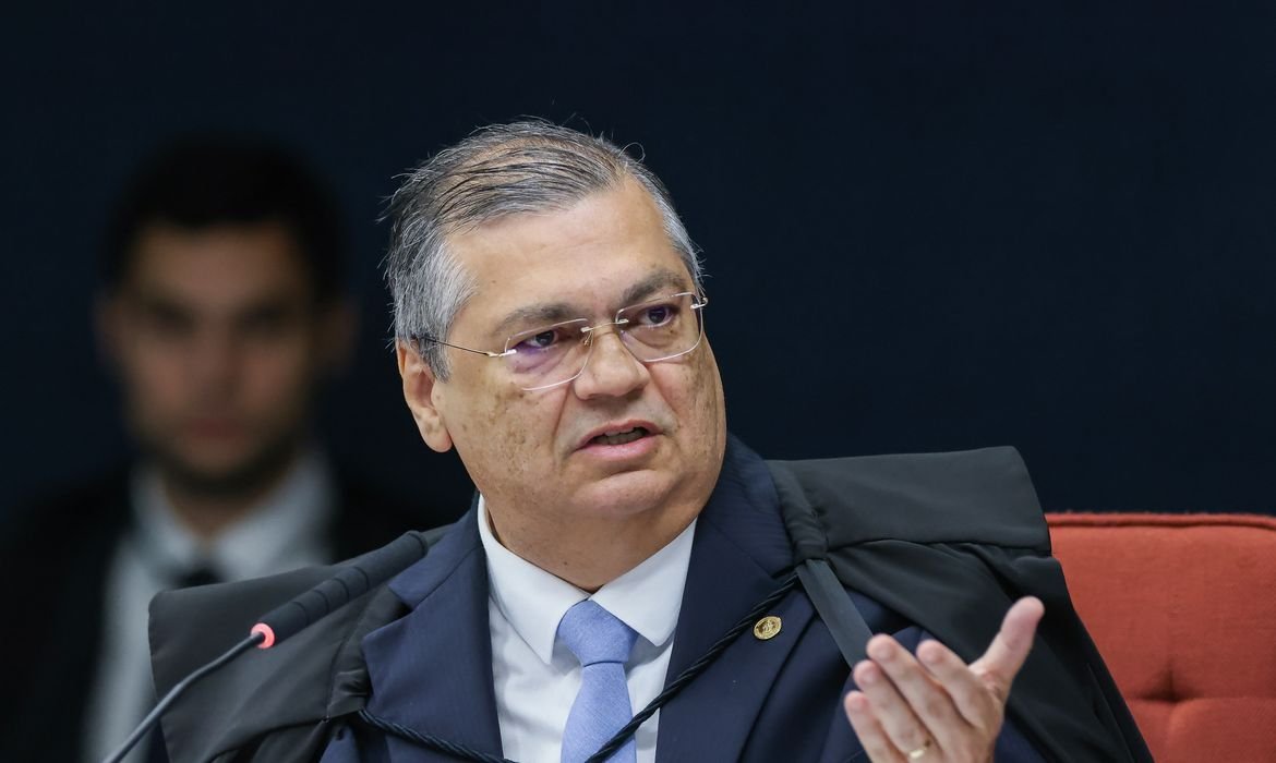 Ministro solicita investigação sobre uso de emendas em campanhas
