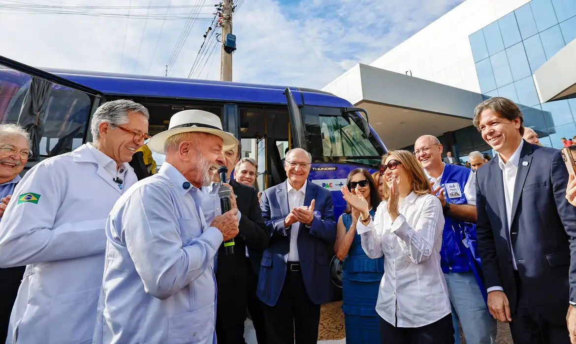 Lula anuncia R$ 2,2 bilhões para tratamento de câncer no SUS