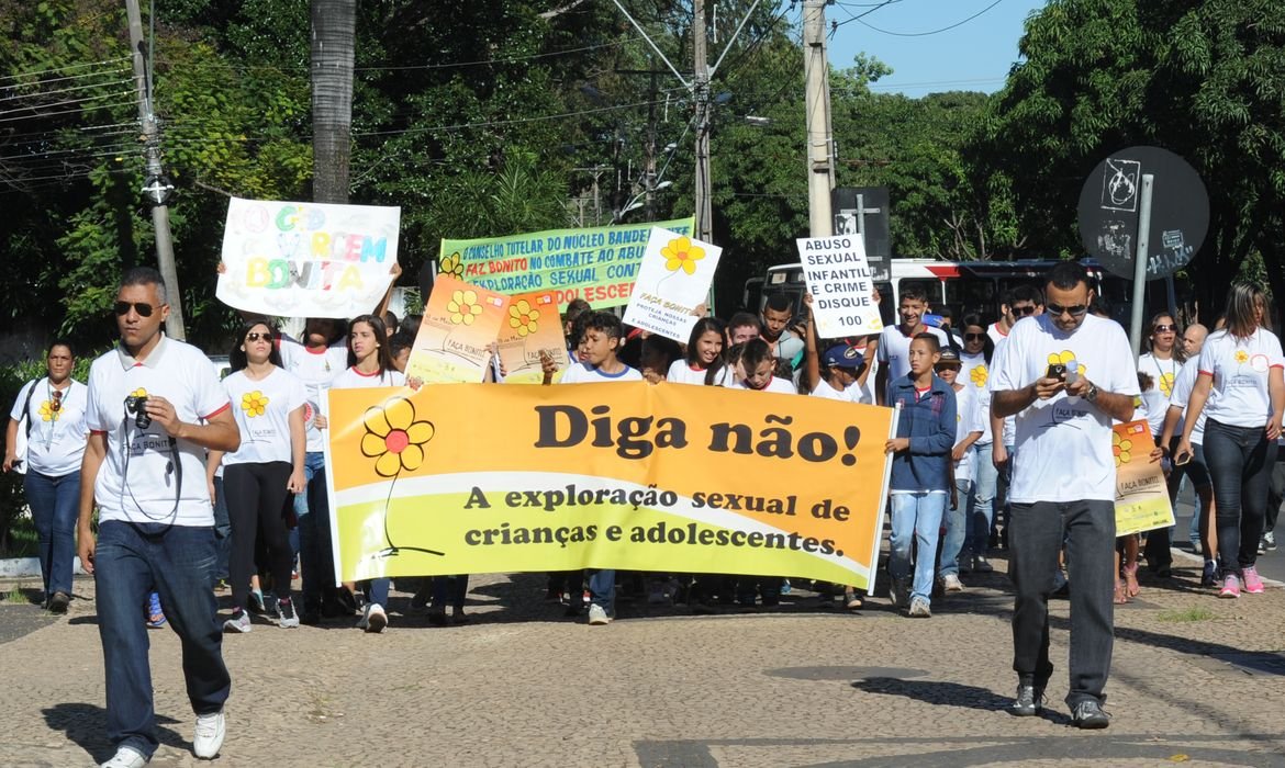 Datas e Comemorações de Maio: Um Mês Repleto de Significados