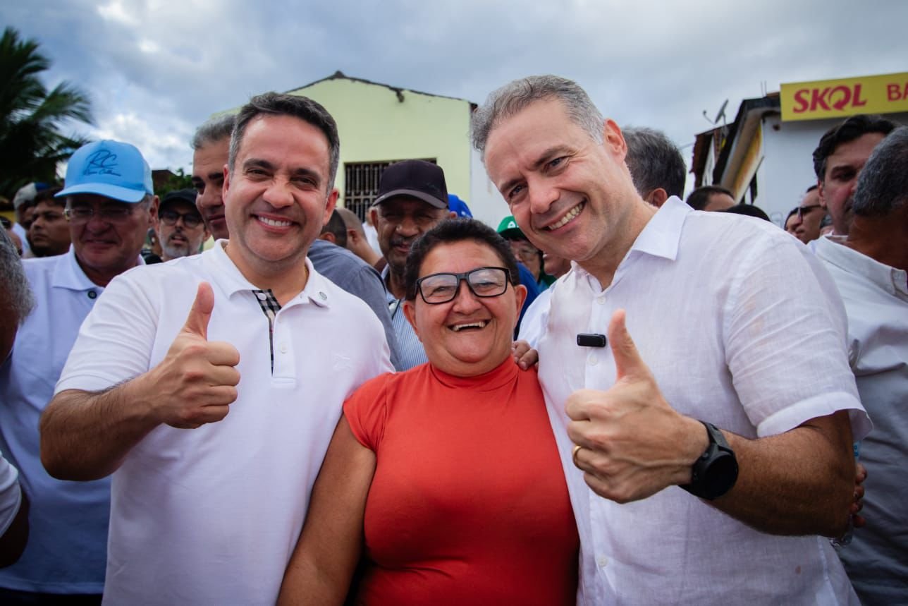 Recebido por multidão, Renan Filho exalta potencial da Ilha do Ferro