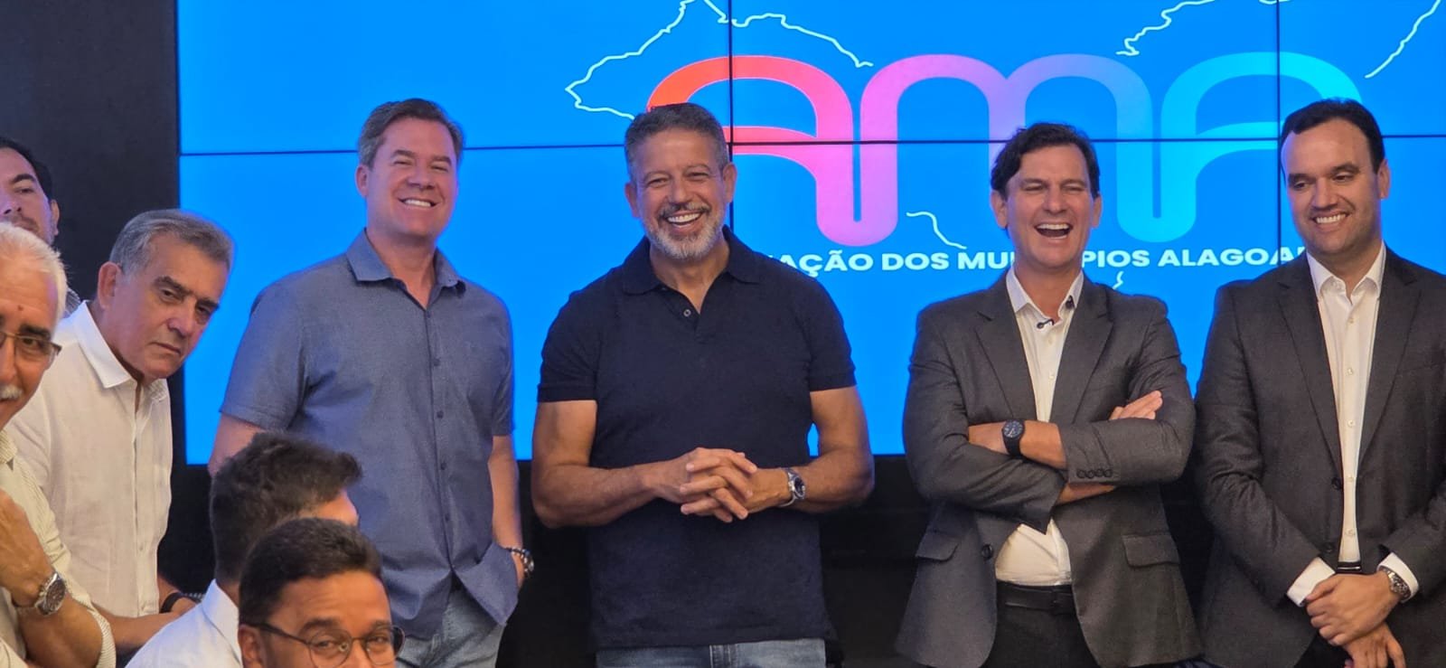 Maturidade política, quatro mandatos em Brasília e presidência da Câmara pavimentam liderança de Arthur Lira na corrida para o Senado