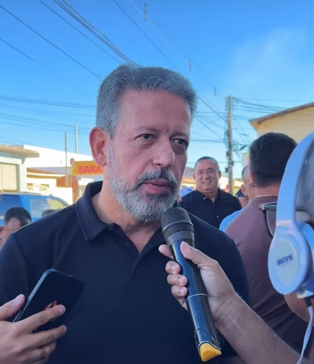 Arthur Lira diz que Renan Calheiros é “criador de fake news e está gagá”