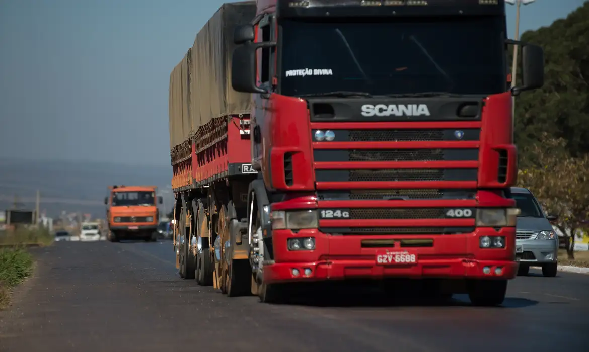 Novas regras do CMN facilitam financiamento de veículos de transporte
