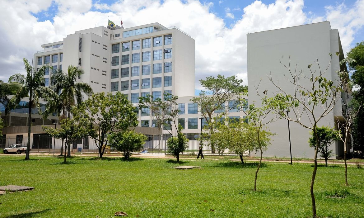 PM realiza desocupação na USP e gera protestos estudantis