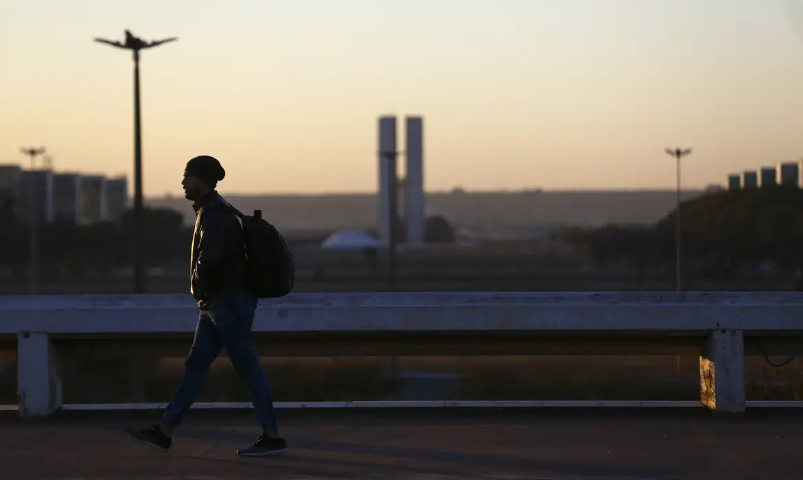 Massa de ar frio traz mudanças no clima do centro do Brasil
