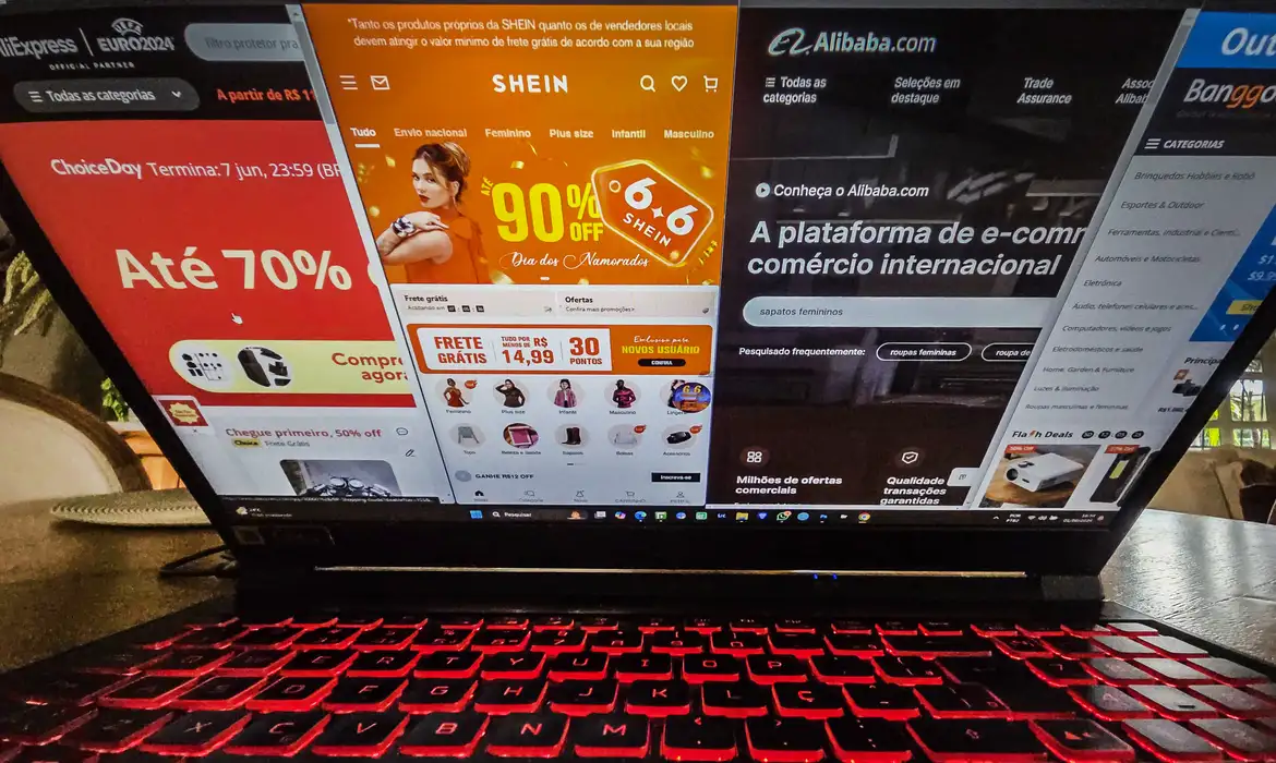 Governo revoga taxa de importação sobre compras internacionais