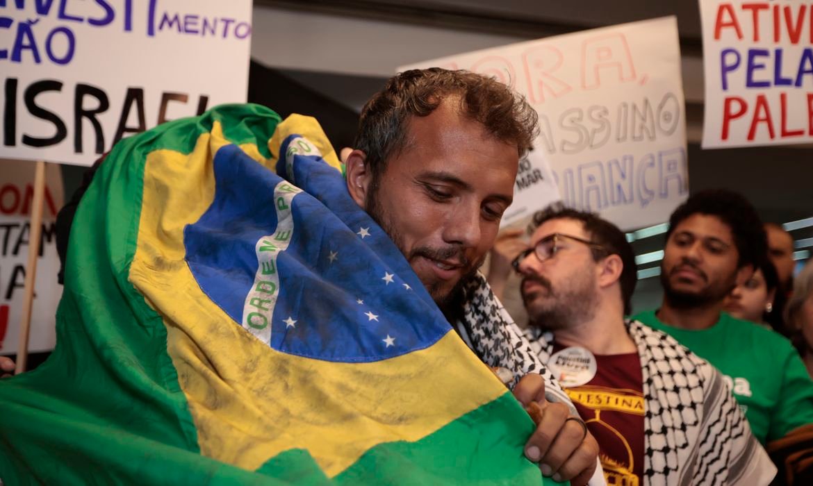 Falece mãe de Thiago Ávila, ativista preso em Israel