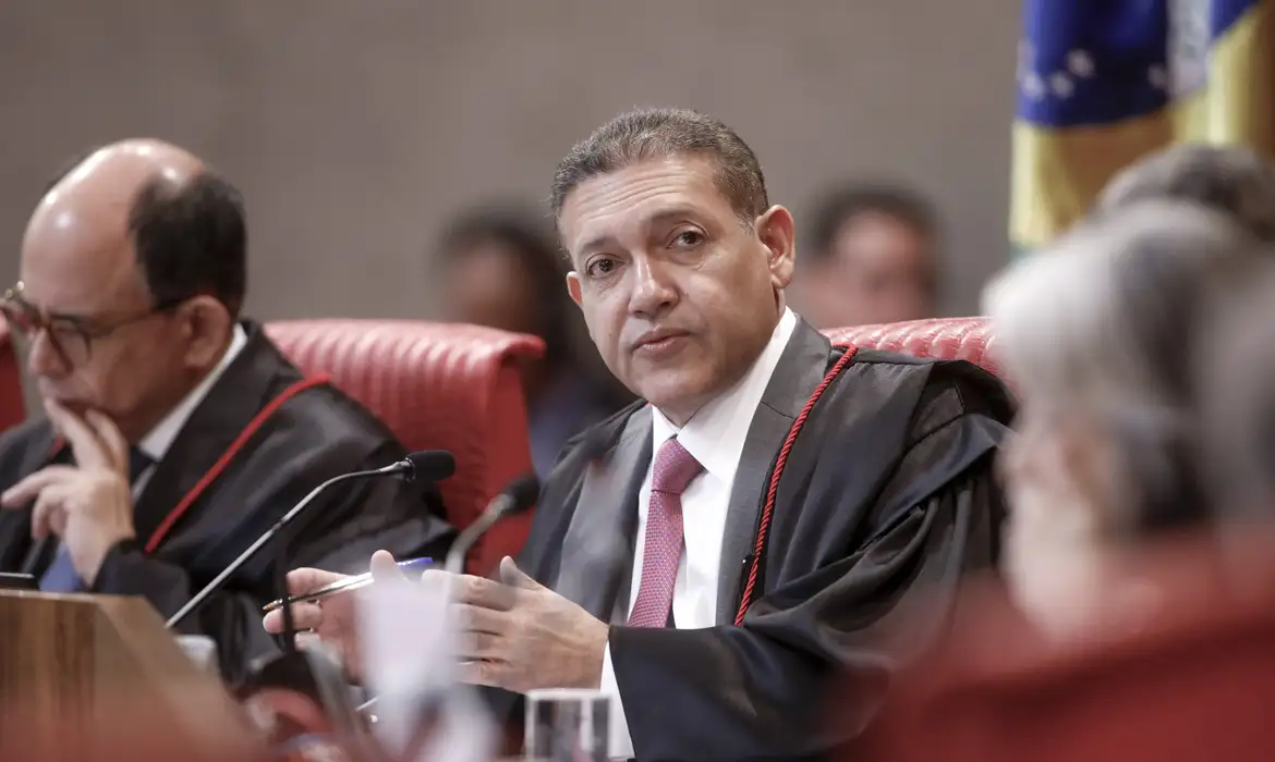 Análise da Ação de Bolsonaro nas Mãos de Nunes Marques