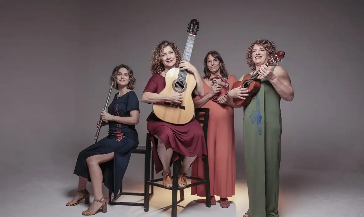 Choronas completam 30 anos com tributo no programa Roda de Choro