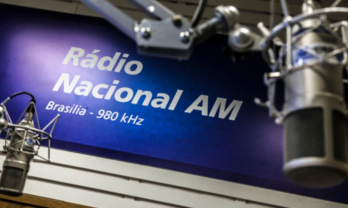 Série especial destaca 90 anos da Rádio Nacional