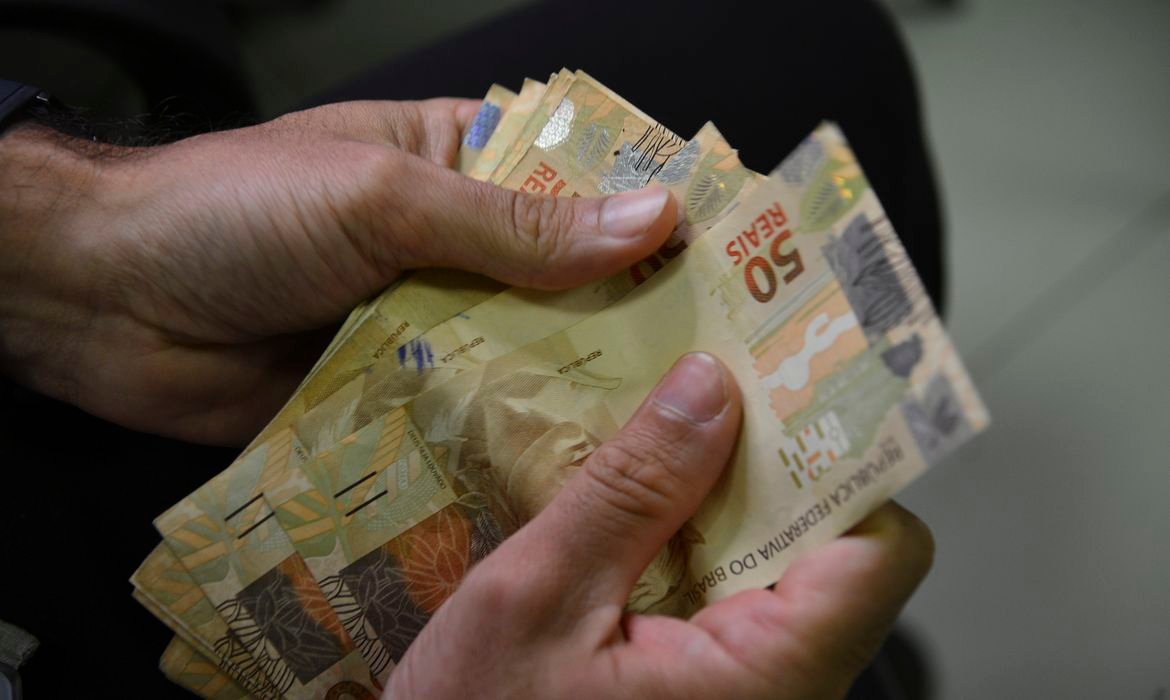 Poupança apresenta saída líquida de R$ 476,4 milhões em abril Poupança apresenta saída líquida de R$ 476,4 milhões em abril