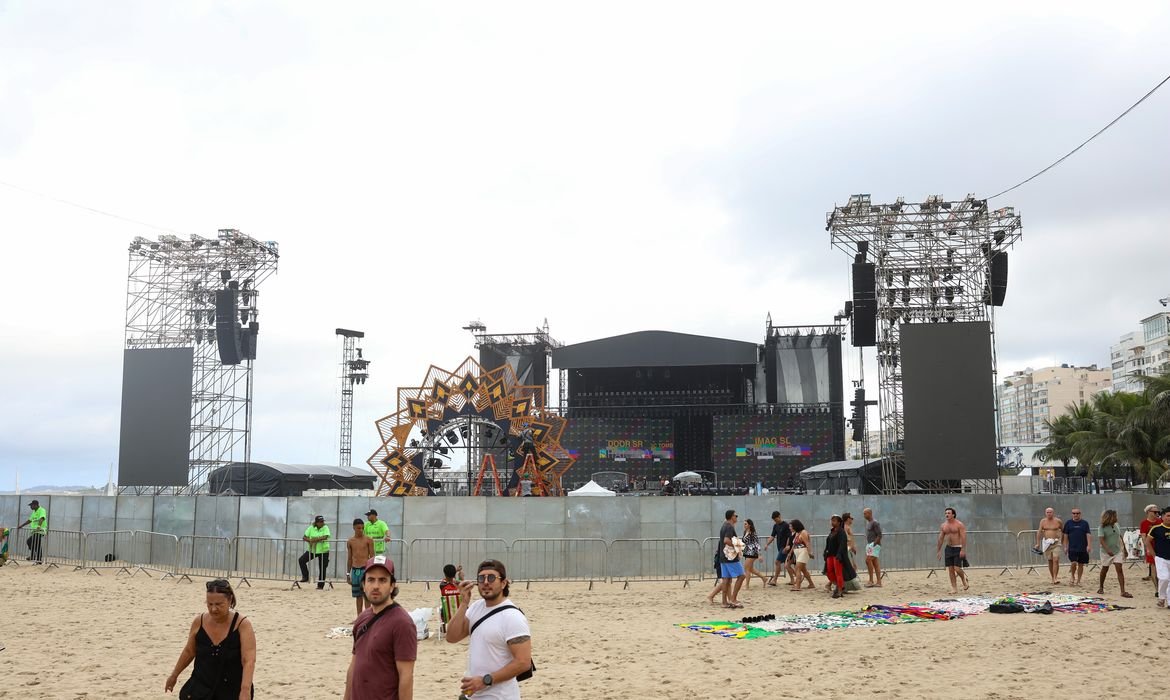 Corpo de Bombeiros finaliza vistoria para show de Shakira