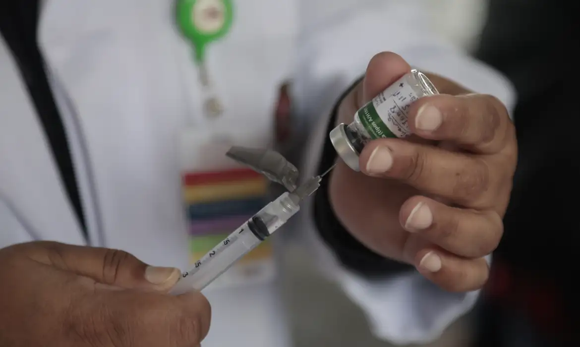 São Paulo inicia vacinação contra influenza para todos