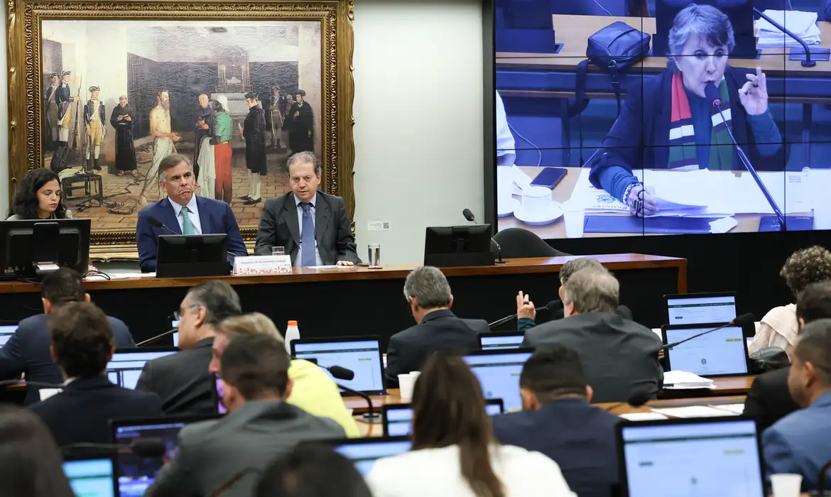 Câmara avança em proposta de redução da maioridade penal