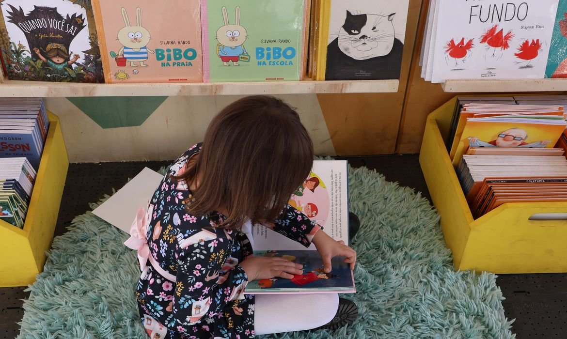Programação infantil gratuita na Feira do Livro do Pacaembu