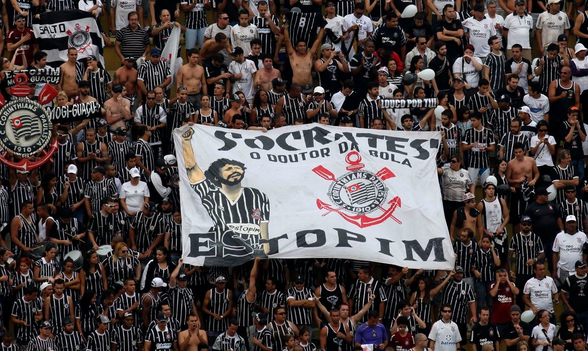 Sócrates é homenageado na Alesp com Colar de Honraria Sócrates é homenageado na Alesp com Colar de Honraria
