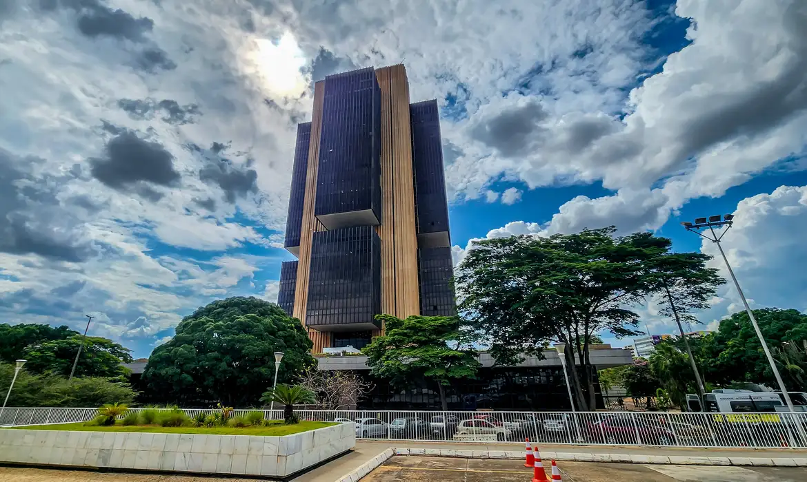 Economistas criticam PEC que amplia autonomia do Banco Central