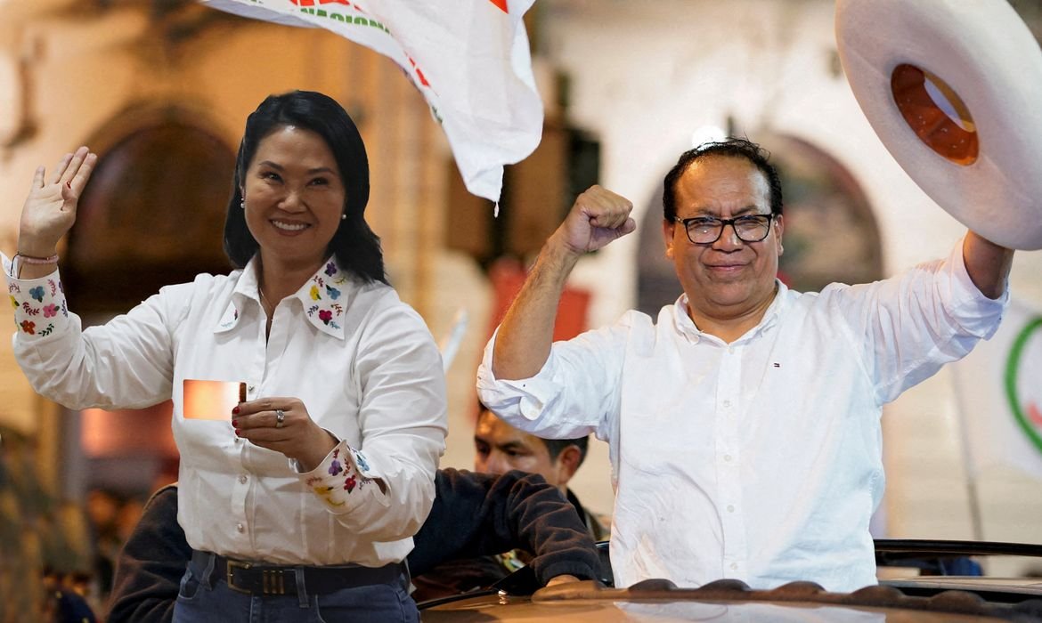 Fujimori assume liderança nas eleições peruanas por poucos votos