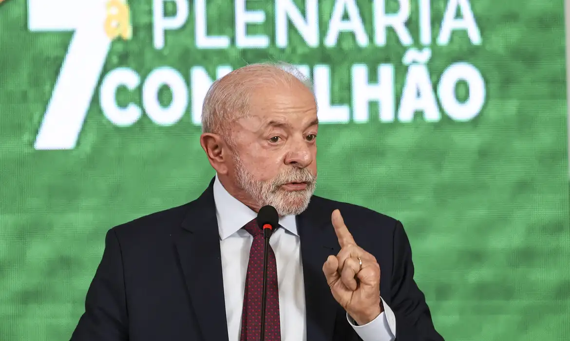 Governo vai notificar usuários de celulares roubados Governo vai notificar usuários de celulares roubados
