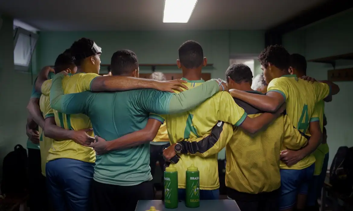 Seleção de futebol de cegos estreia documentário nos EUA