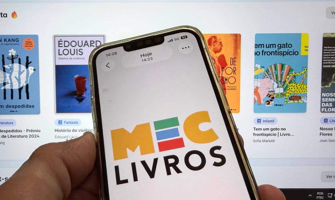 MEC Livros registra mais de 3 mil empréstimos diários MEC Livros registra mais de 3 mil empréstimos diários