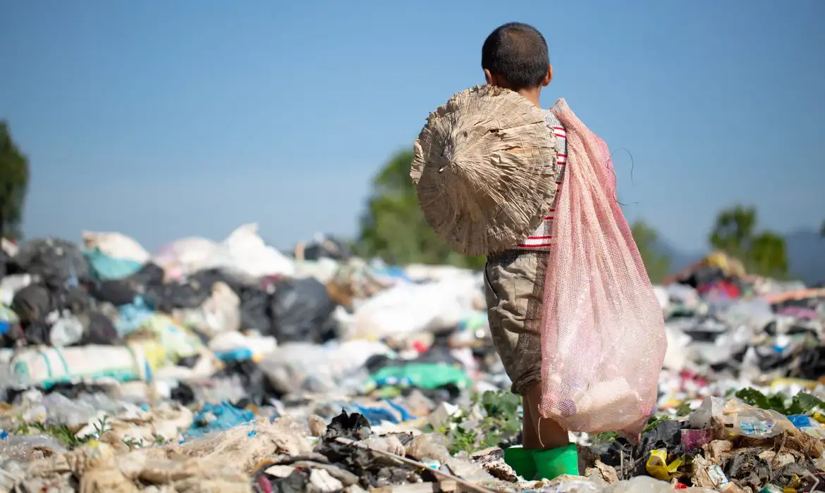 Recuo no trabalho infantil: 4,3 mil crianças resgatadas em 2025