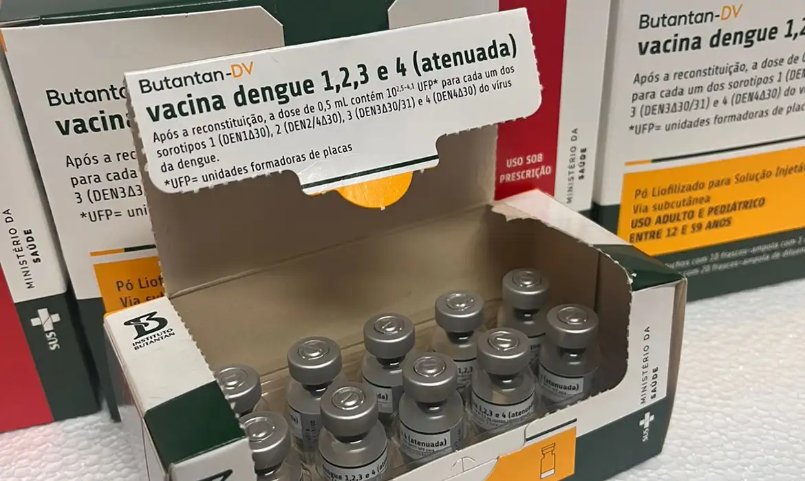 Suspensão da vacina contra dengue do Butantan é anunciada Suspensão da vacina contra dengue do Butantan é anunciada