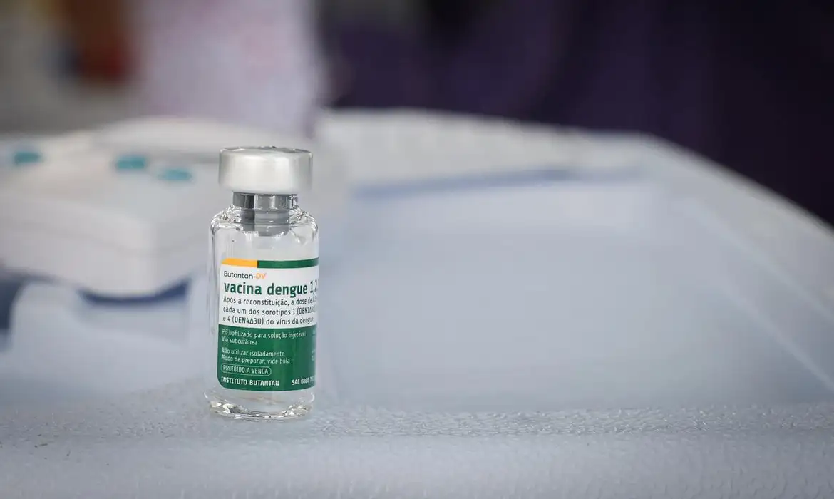 Butantan prossegue com pesquisa de vacina contra dengue em idosos