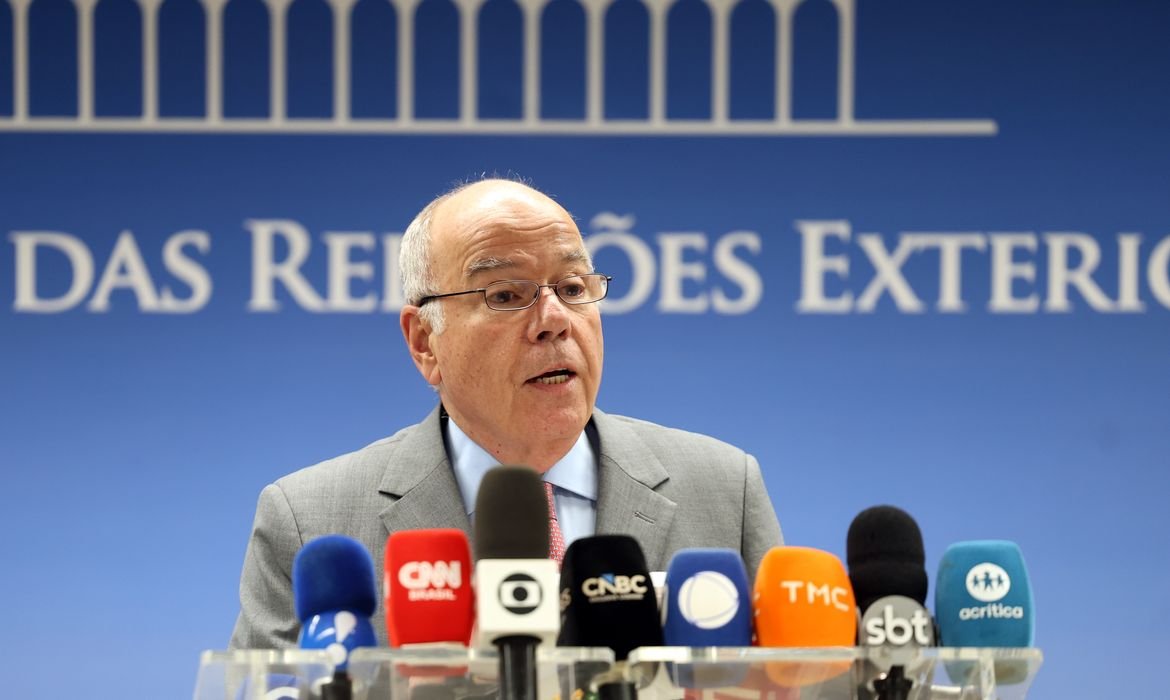 Brasil rejeita exigências dos EUA em negociações comerciais Brasil rejeita exigências dos EUA em negociações comerciais
