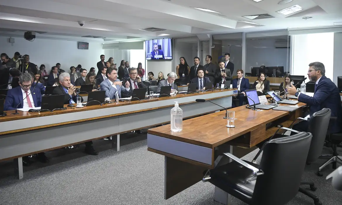 Votação sobre Política de Minerais Críticos é adiada no Senado