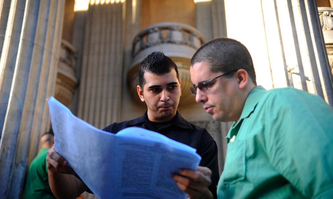 Nomeados 159 candidatos em concurso público nacional