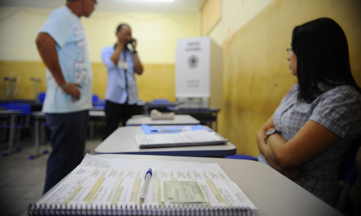 Solicitação de tropas federais para eleições no RJ