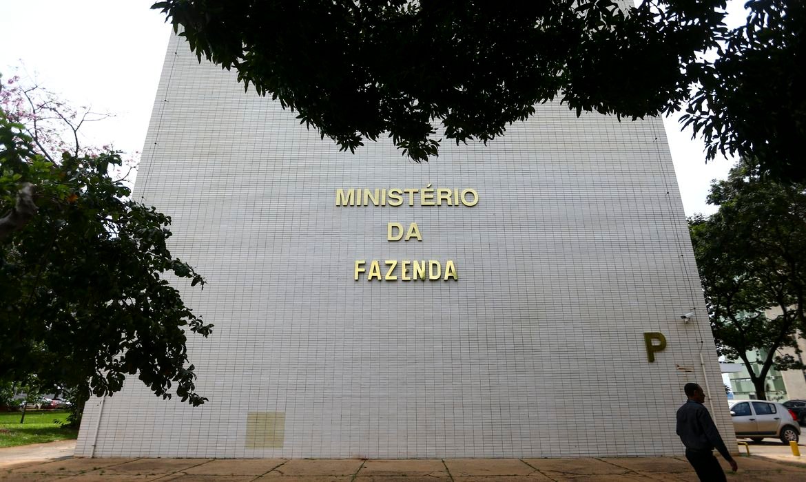 Governo pode contestar PEC sobre aposentadoria de agentes de saúde