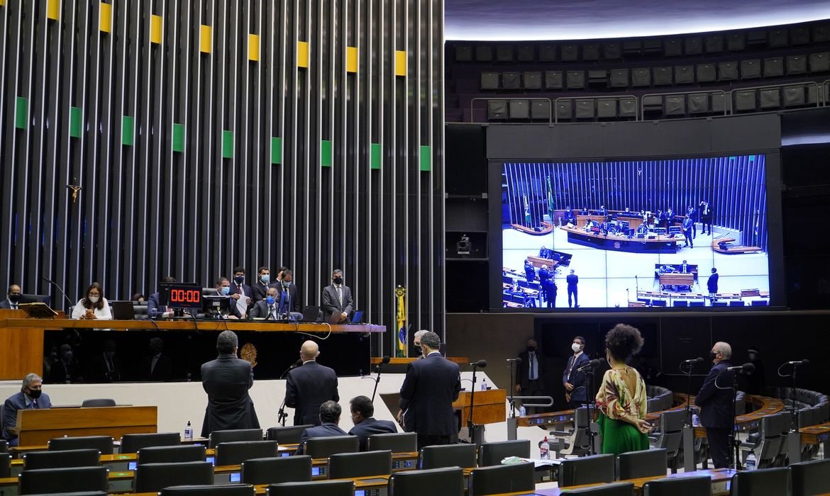 Ministro do STF cobra esclarecimentos sobre emendas parlamentares