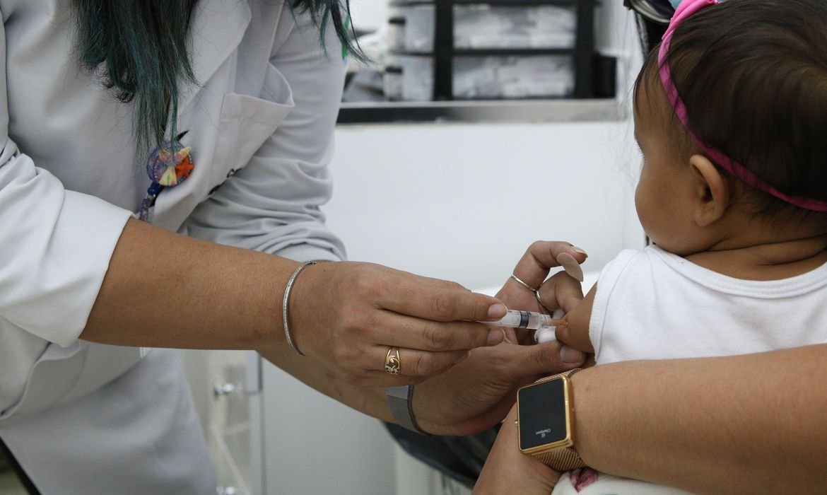 Unicef revela que 13,5 milhões de crianças não recebem vacinas Unicef revela que 13,5 milhões de crianças não recebem vacinas