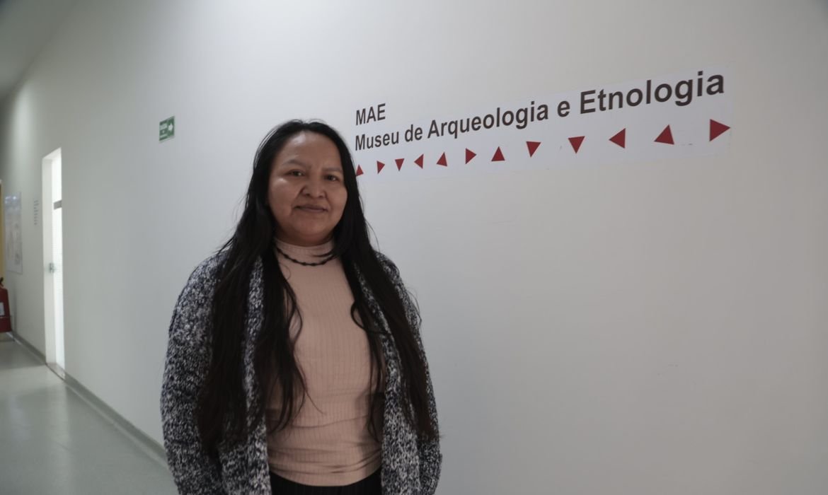 Francy Baniwa: Pioneirismo e Representatividade Indígena na USP