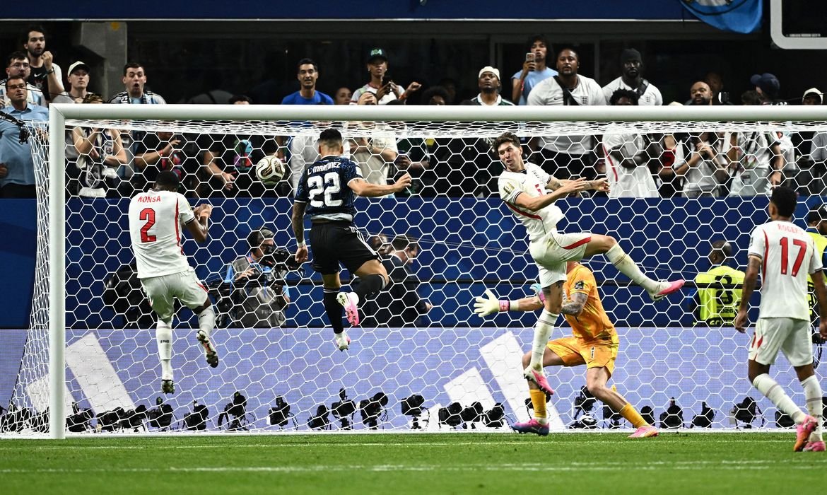 Argentina vence Inglaterra e avança para a final da Copa do Mundo Argentina vence Inglaterra e avança para a final da Copa do Mundo