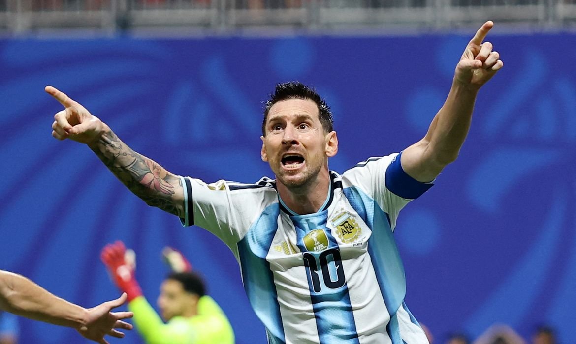 Estrelas se enfrentam nas quartas de final da Copa do Mundo