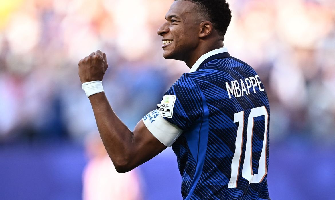 Copa do Mundo: A eliminação de gigantes e as surpresas