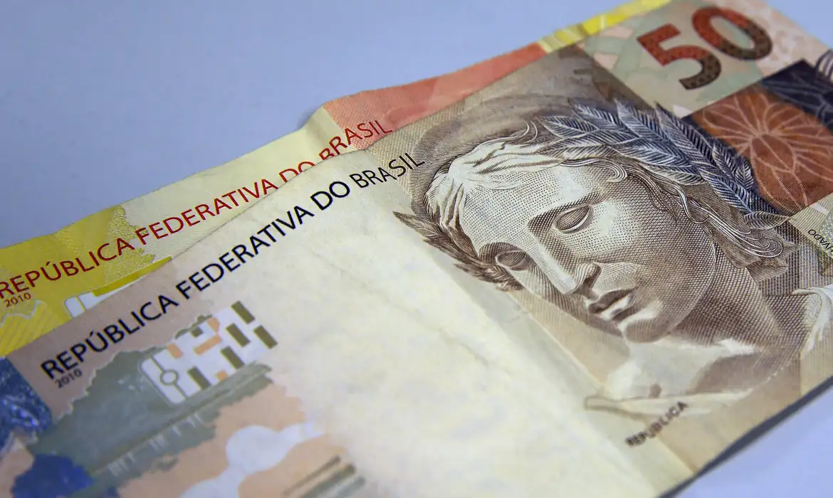 Saques da poupança superam depósitos em R$ 39,3 bilhões