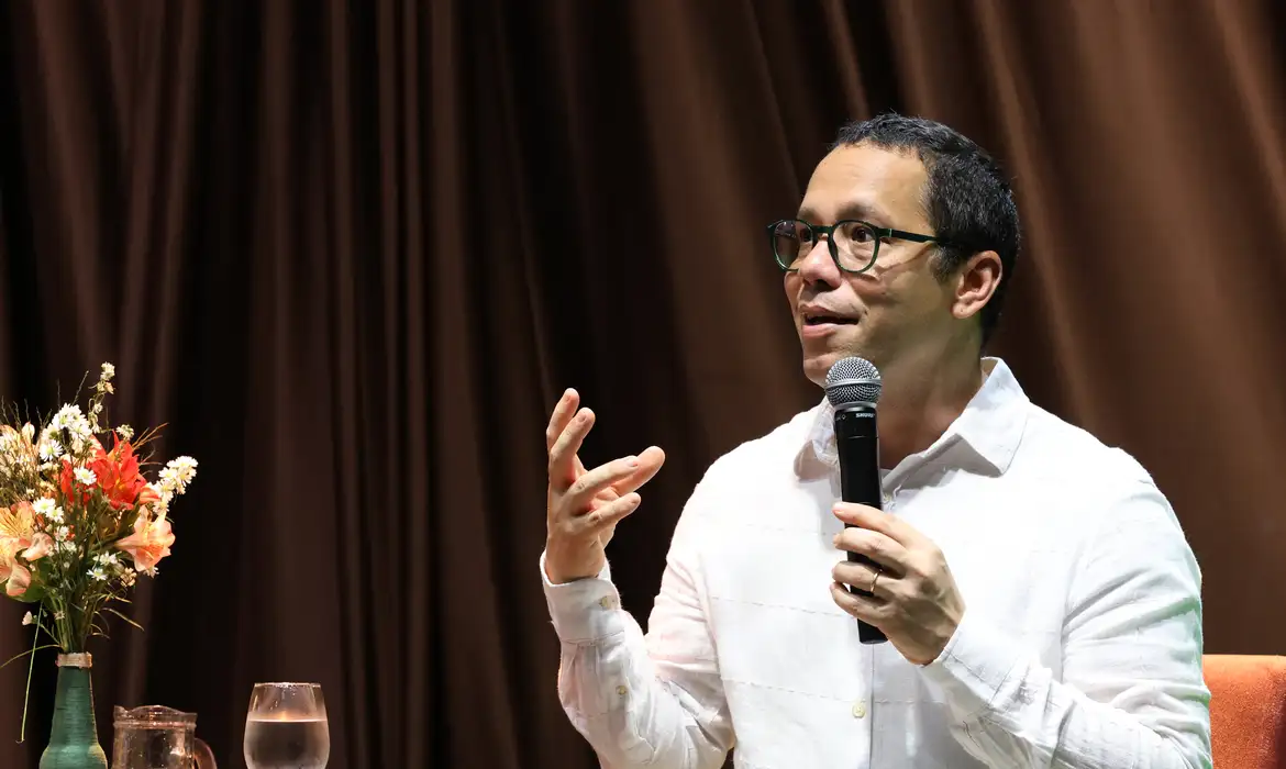 Itamar Vieira Junior e a força da literatura em “Coração sem Medo”
