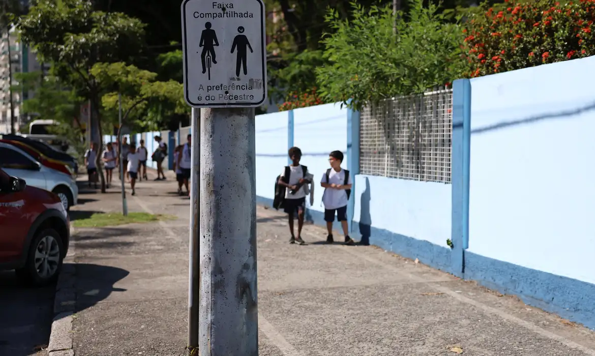 Estudo revela avanços e desigualdades no Brasil em 2026 Estudo revela avanços e desigualdades no Brasil em 2026