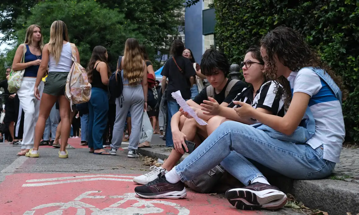 Saeb 2025 revela recuperação da educação, mas desafios persistem Saeb 2025 revela recuperação da educação, mas desafios persistem